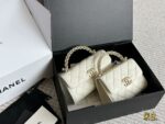 Chanel 23 Kelly Caviar Calfskin Phone Pouch - Handheld Or Crossbody - Image 17