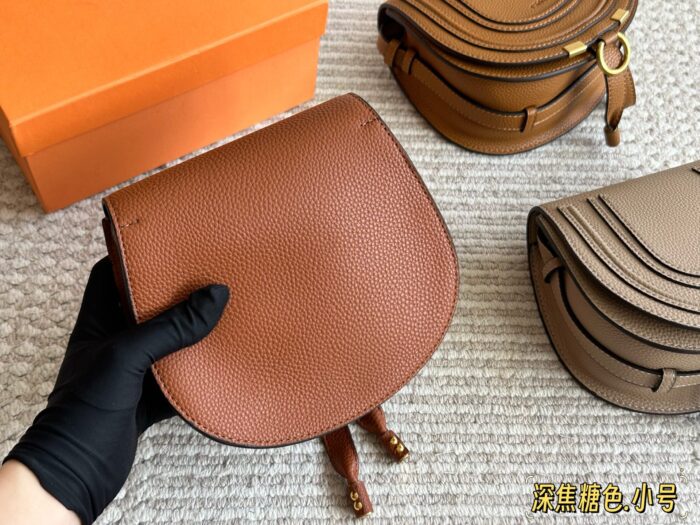 Chloé Marcie Classic Saddle Silhouette Full-Grain Soft Leather Practical Lightweight Bag - Image 6