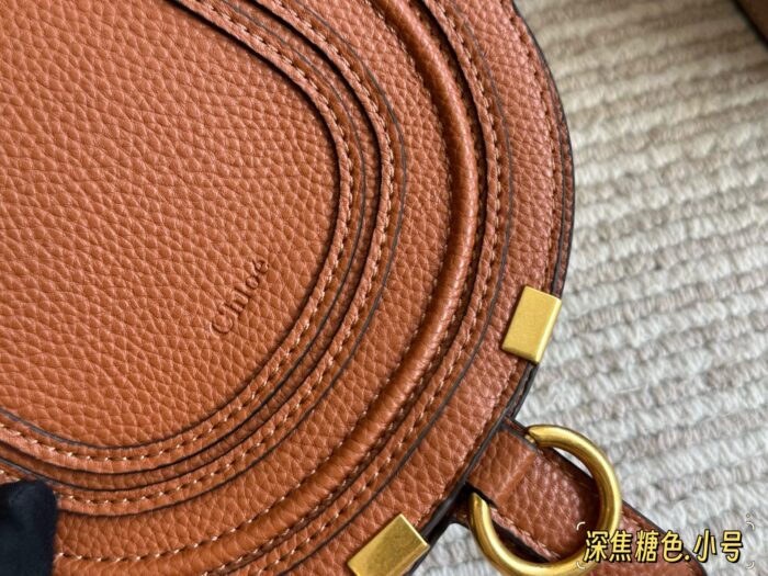 Chloé Marcie Classic Saddle Silhouette Full-Grain Soft Leather Practical Lightweight Bag - Image 8