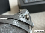 Yves Saint Laurent Niki Imported Cowhide Soft Texture Upgraded Edition Shoulder Bag - Image 3