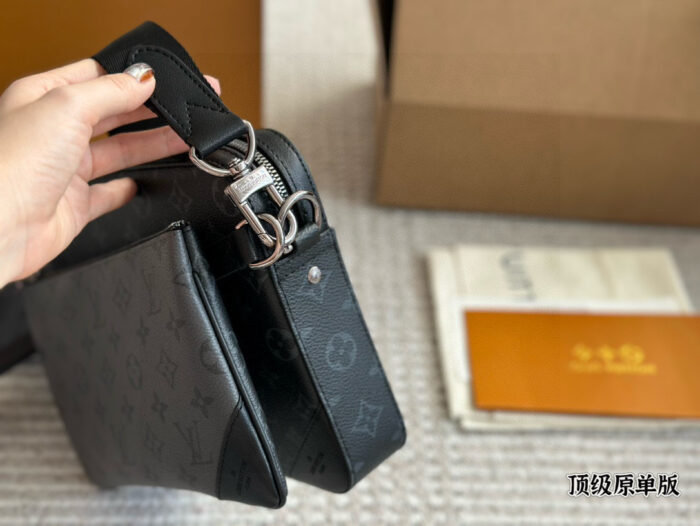 Louis Vuitton Men'S Trio Messenger Bag - Black Monogram Reverse-Colour Patchwork, Detachable Modular Design, Generous Capacity, Structured Silhouette, Leather Triangular Patchwork - Image 4