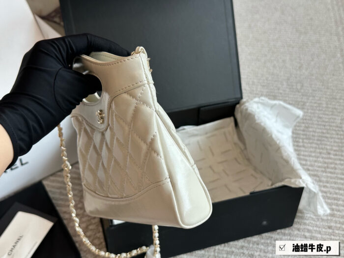 Chanel 31 Bag Nano Waxed Leather Diamond Quilted Chain Bag: Durable And Roomy. - Image 4