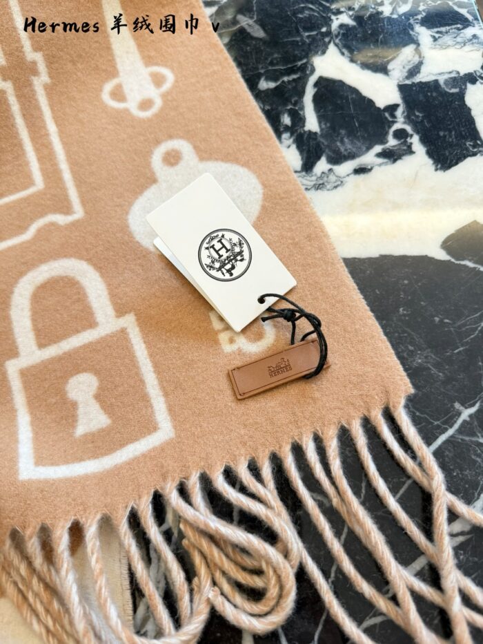 Hermès Key Pattern Cashmere Scarf Winter'S High Value-For-Money Choice - Image 3