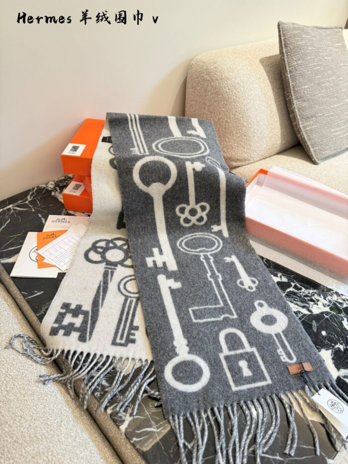 Hermès Key Pattern Cashmere Scarf Winter'S High Value-For-Money Choice - Image 7