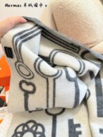 Hermès Key Pattern Cashmere Scarf Winter'S High Value-For-Money Choice - Image 8