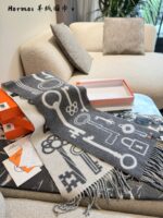 Hermès Key Pattern Cashmere Scarf Winter'S High Value-For-Money Choice - Image 9