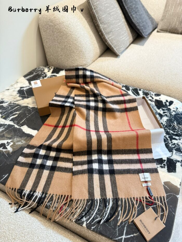 Burberry Classic Check Cashmere Scarf - Image 5