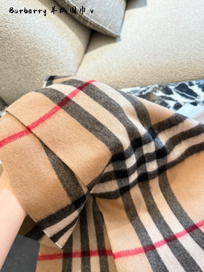 Burberry Classic Check Cashmere Scarf - Image 6