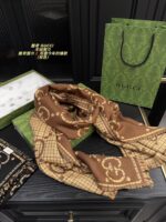 Gucci Double-Sided Pure Cashmere Scarf - Image 3