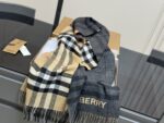 Burberry Cashmere Scarf Classic Black And White Colourway Soft And Comfortable - Image 4