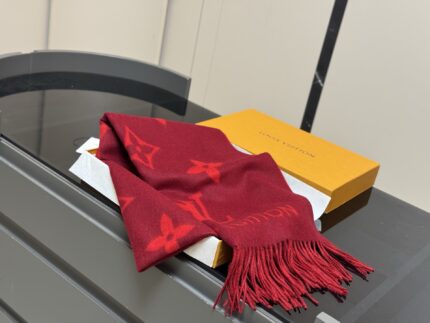 Louis Vuitton Cashmere (Chip Design) Scarf Comfortable, Versatile And Warm