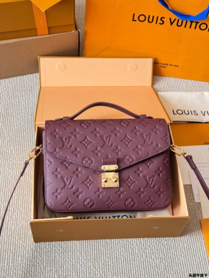 Louis Vuitton Pochette Métis 3D Embossed Top-Grain Calfskin Messenger Bag
