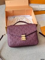 Louis Vuitton Pochette Métis 3D Embossed Top-Grain Calfskin Messenger Bag - Image 2