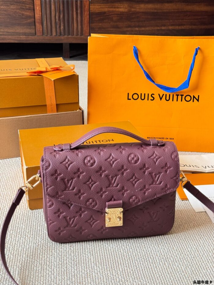 Louis Vuitton Pochette Métis 3D Embossed Top-Grain Calfskin Messenger Bag - Image 3