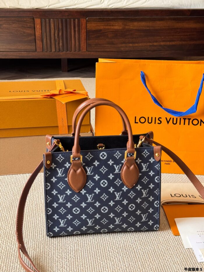 Louis Vuitton Onthego Jungle Bag Lightweight, Spacious And Versatile For Daily Commutes - Image 13