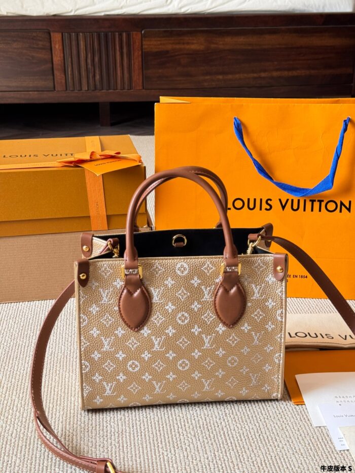 Louis Vuitton Onthego Jungle Bag Lightweight, Spacious And Versatile For Daily Commutes - Image 14