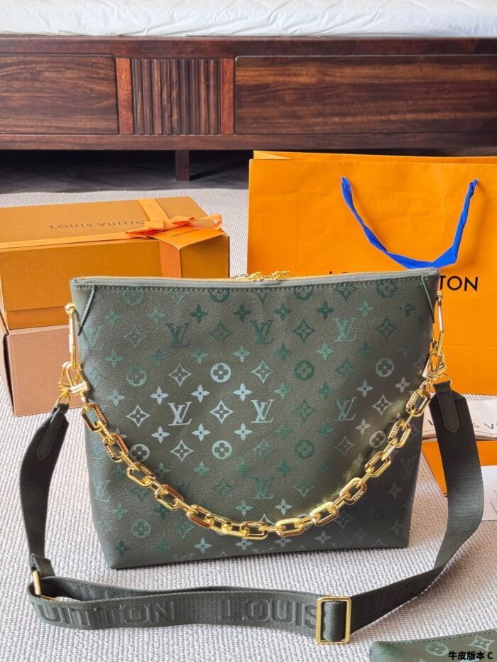 Louis Vuitton Coussin Multi-Compartment Sweet-Edgy Shoulder Bag - Image 3