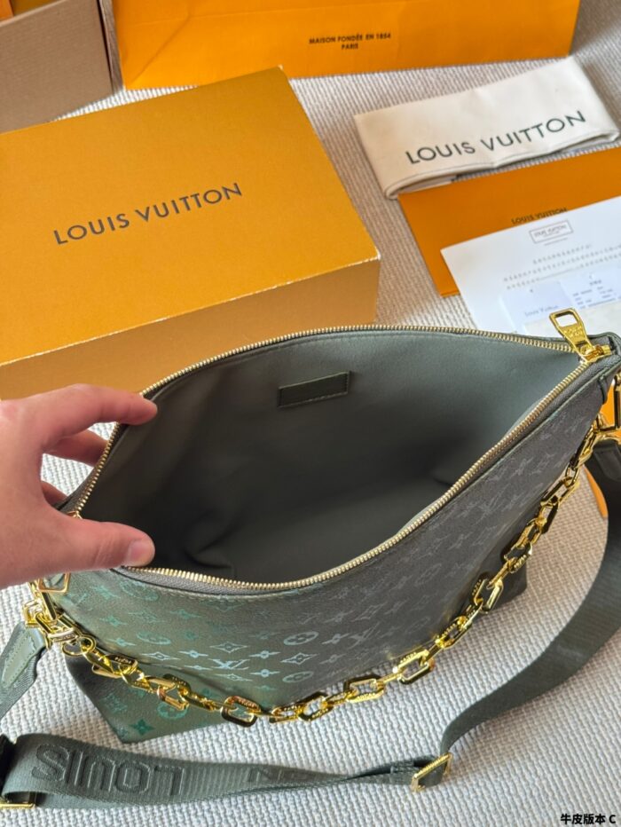 Louis Vuitton Coussin Multi-Compartment Sweet-Edgy Shoulder Bag - Image 9