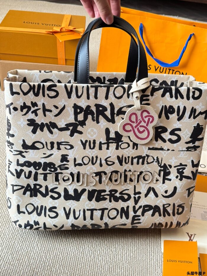 Louis Vuitton Shopper Tote - Large-Capacity Leather Bag With Multiple Carrying Options - Image 4