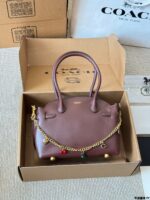 Coach Empire 21 Vintage Handbag Mini Vintage Lightweight And Practical - Image 12