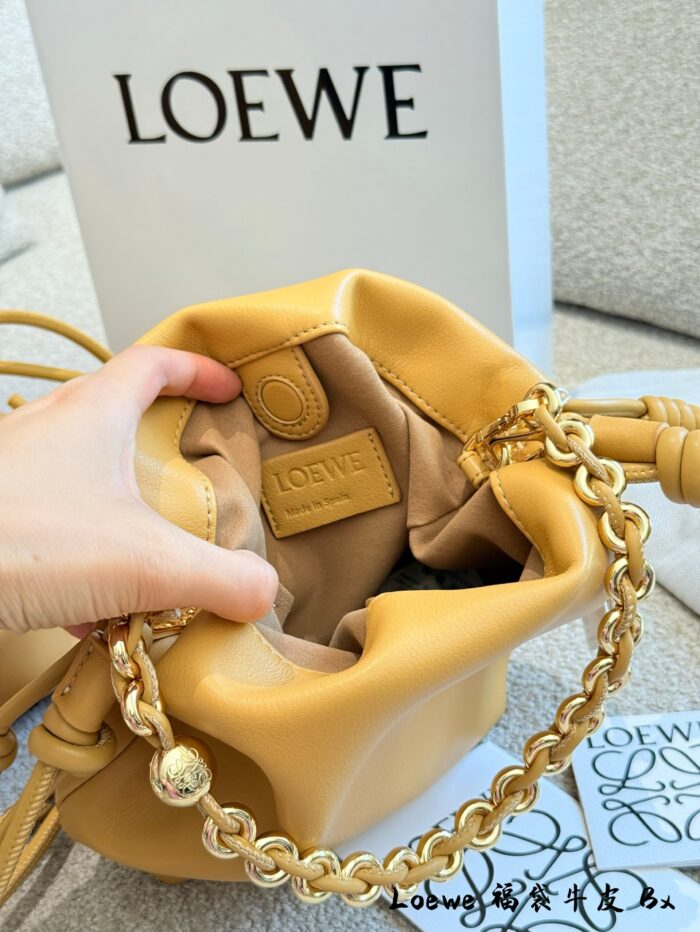 Loewe Flamenco Purse Cloud-Shaped Pouch Bag Napa Calf Leather Crumpled Rope Knot Detachable Shoulder Strap Chain - Image 8