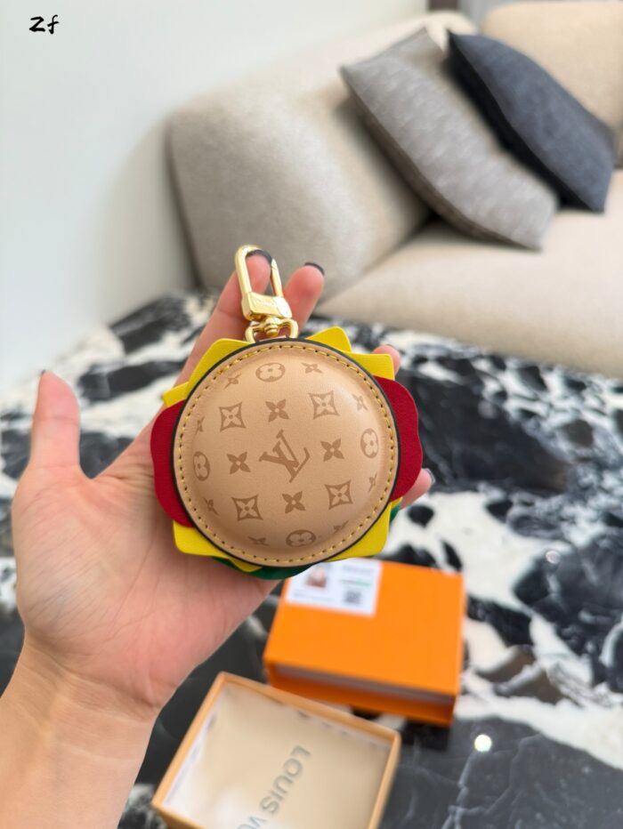 Louis Vuitton Mini Burger Keychain Earphone Case Gourmet-Inspired Design Accessory - Image 7