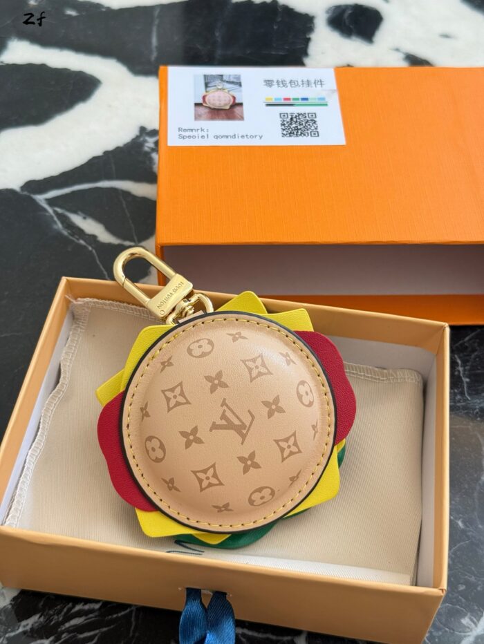 Louis Vuitton Mini Burger Keychain Earphone Case Gourmet-Inspired Design Accessory - Image 9