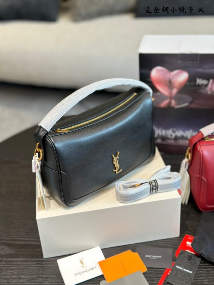 Yves Saint Laurent Camera Supple Bag Nappa Leather Hammock-Style Shoulder/Handbag - Image 5