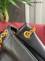 Saint Laurent Jamie Collection Chain Bag Sheepskin-Textured Leather Jewellery-Grade Craftsmanship Metal Chain Effortlessly Chic Design - Image 5