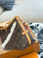 Louis Vuitton Carryall Bb Upgrade Edition Gold Chain Design Cute Handbag - Image 4
