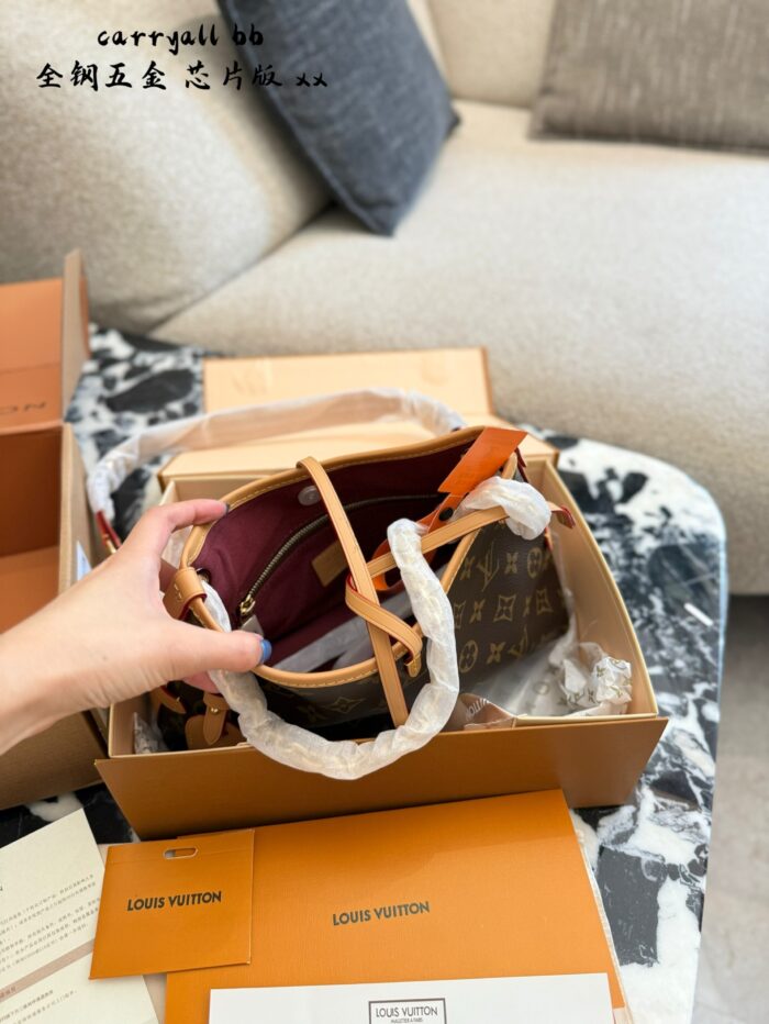 Louis Vuitton Carryall Bb Upgrade Edition Gold Chain Design Cute Handbag - Image 9