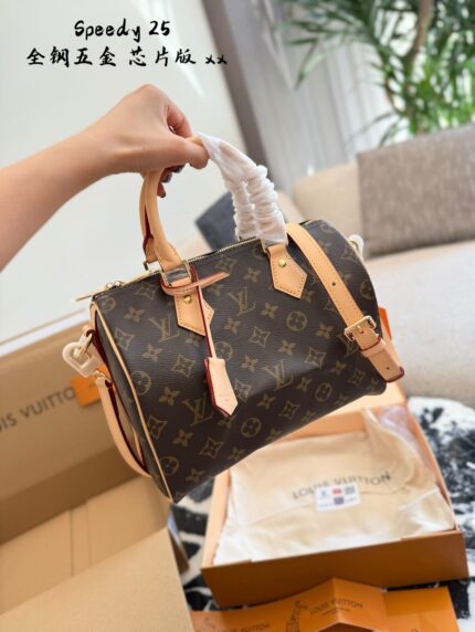Louis Vuitton Speedy 25 Classic Monogram Adjustable Strap Practical Women'S Handbag