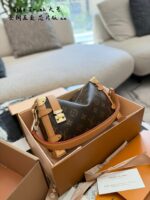 Louis Vuitton Cruise23 Side Trunk Full Metal Hardware Chip Edition Monogram Women'S Handbag - Image 2