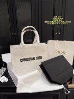 Dior Embroidered Tote Bag With Embossed 3D Embroidery, Includes Liner, Large Capacity - Image 2