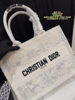Dior Embroidered Tote Bag With Embossed 3D Embroidery, Includes Liner, Large Capacity - Image 7