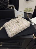 Chanel 25C Lp Tweed Box Bag Delicate And Ethereal Tweed Style - Image 7