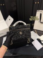 Chanel 25C Lp Tweed Box Bag Delicate And Ethereal Tweed Style - Image 13