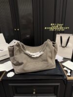 Chanel Hobo Underarm Bag: Vintage Chic, Exquisite And Stylish