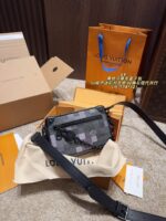Louis Vuitton Damoflage Black Black Mosaic Box Bag Urban Camouflage Robust & Practical Urban Commuting