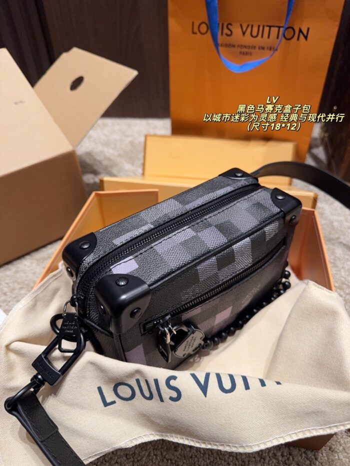 Louis Vuitton Damoflage Black Black Mosaic Box Bag Urban Camouflage Robust & Practical Urban Commuting - Image 3
