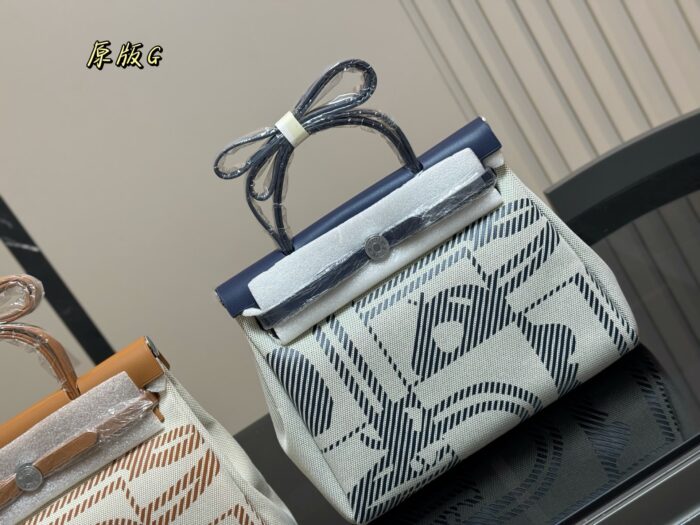 Hermès Autumn/Winter Limited Edition Herbag Madeleine-Inspired Biscuit-Coloured Abstract Pattern Canvas Commuter Bag - Image 9