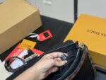 Louis Vuitton Daphne With Long Shoulder Strap - Haute Couture Edition Authentic Details Women'S Handbag - Image 5