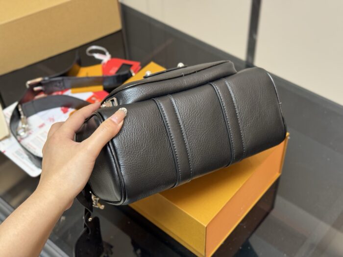 Louis Vuitton Keepall Cargo Bandoulière 25 Handbag Glossy Calfskin Leather Parisian Appliqué Beaded Rivets - Image 9