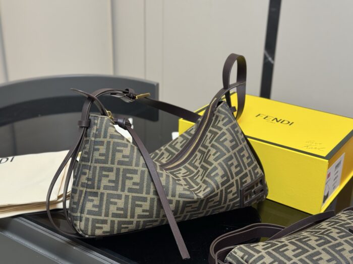 Fendi Hobo - Authentic High-Quality Replica Elegant, Sophisticated, Fashionable And Effortlessly Chic - Image 2