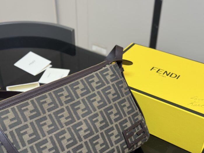 Fendi Hobo - Authentic High-Quality Replica Elegant, Sophisticated, Fashionable And Effortlessly Chic - Image 6