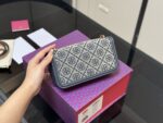 Tory Burch Classic Monogram Series Vintage Old Money Style Shoulder Bag (Foldable Box) - Image 7