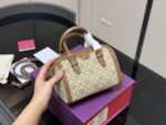 Tory Burch'S Latest Haute Couture-Quality Pillow Bag With Folding Box - Image 2