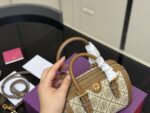 Tory Burch'S Latest Haute Couture-Quality Pillow Bag With Folding Box - Image 3