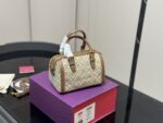 Tory Burch'S Latest Haute Couture-Quality Pillow Bag With Folding Box - Image 7