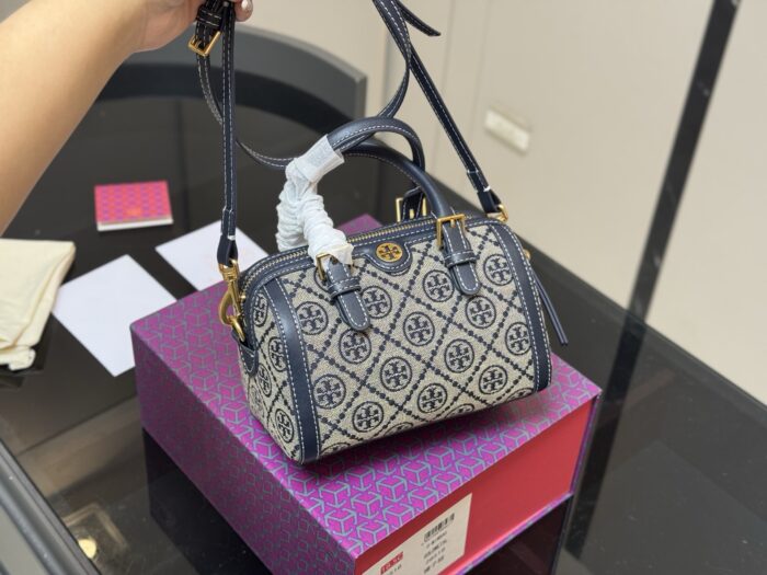 Tory Burch Pillow Bag Couture-Quality Promotional Item Includes Folding Box - Image 5